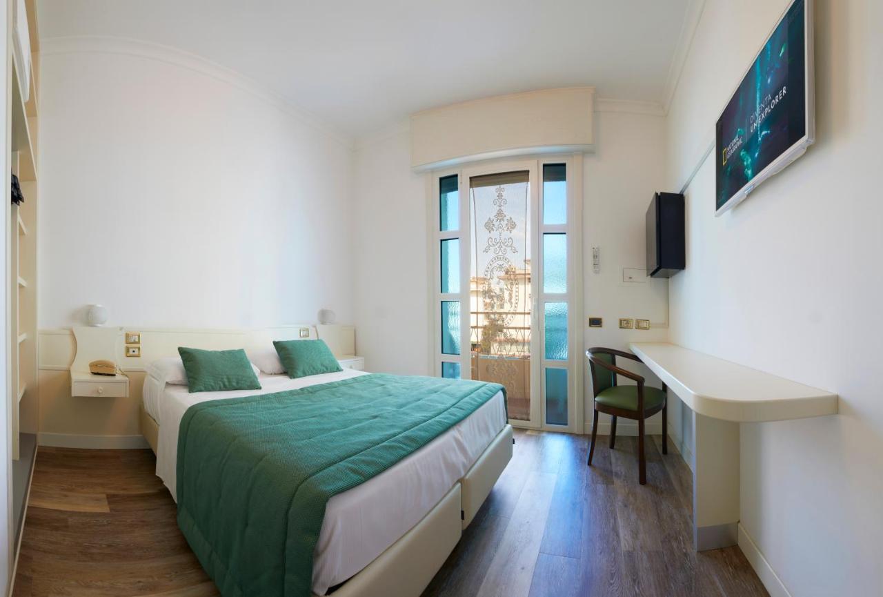Ruhl Beach Hotel & Suites Лидо ди Йезоло Екстериор снимка