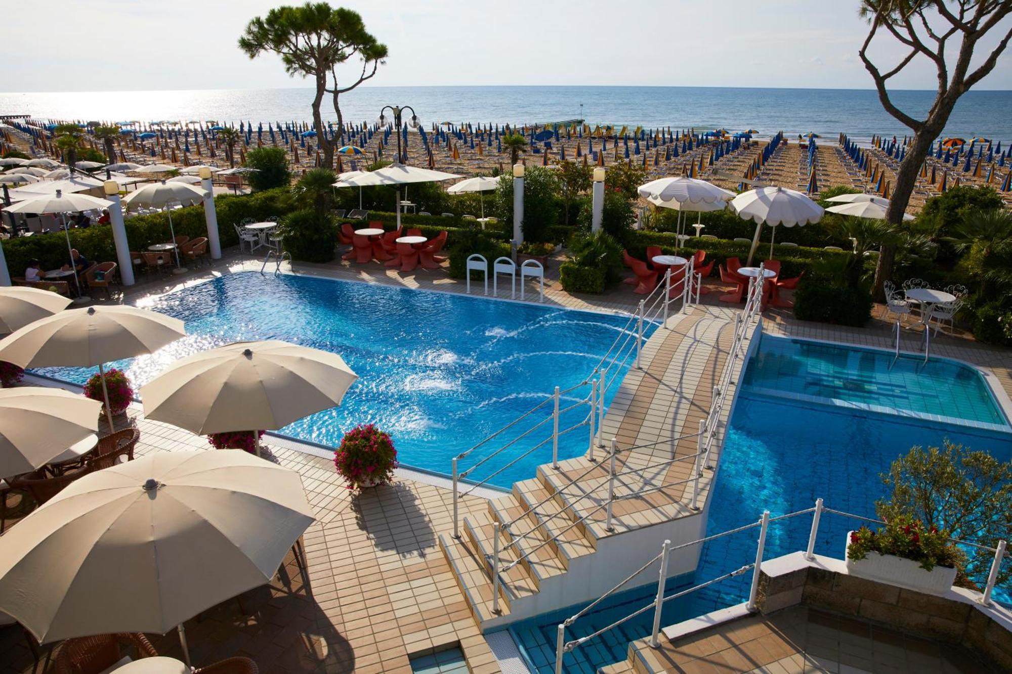Ruhl Beach Hotel & Suites Лидо ди Йезоло Екстериор снимка