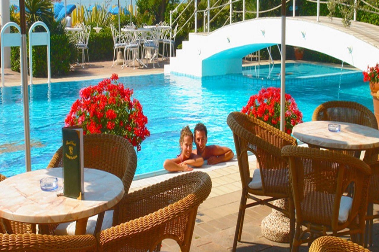 Ruhl Beach Hotel & Suites Лидо ди Йезоло Екстериор снимка