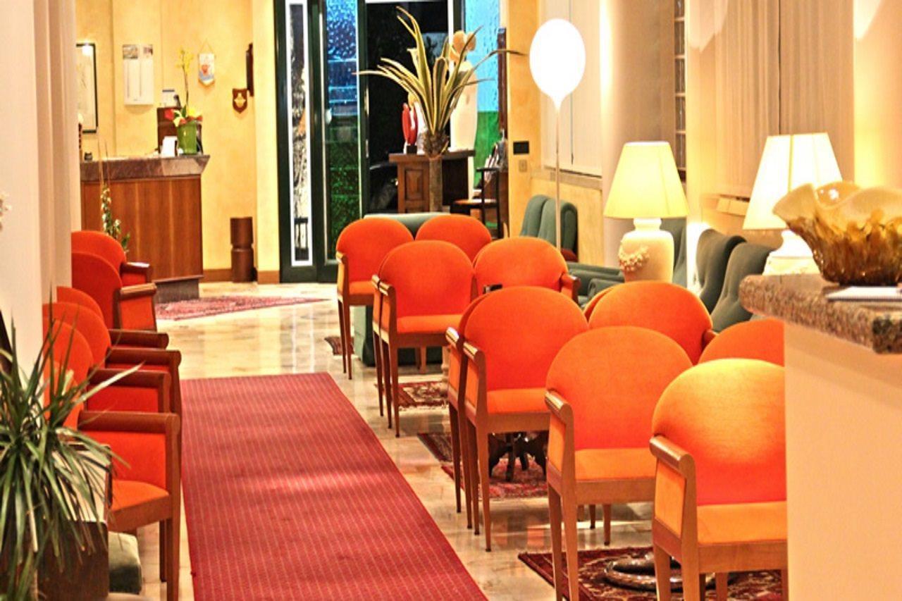 Ruhl Beach Hotel & Suites Лидо ди Йезоло Екстериор снимка