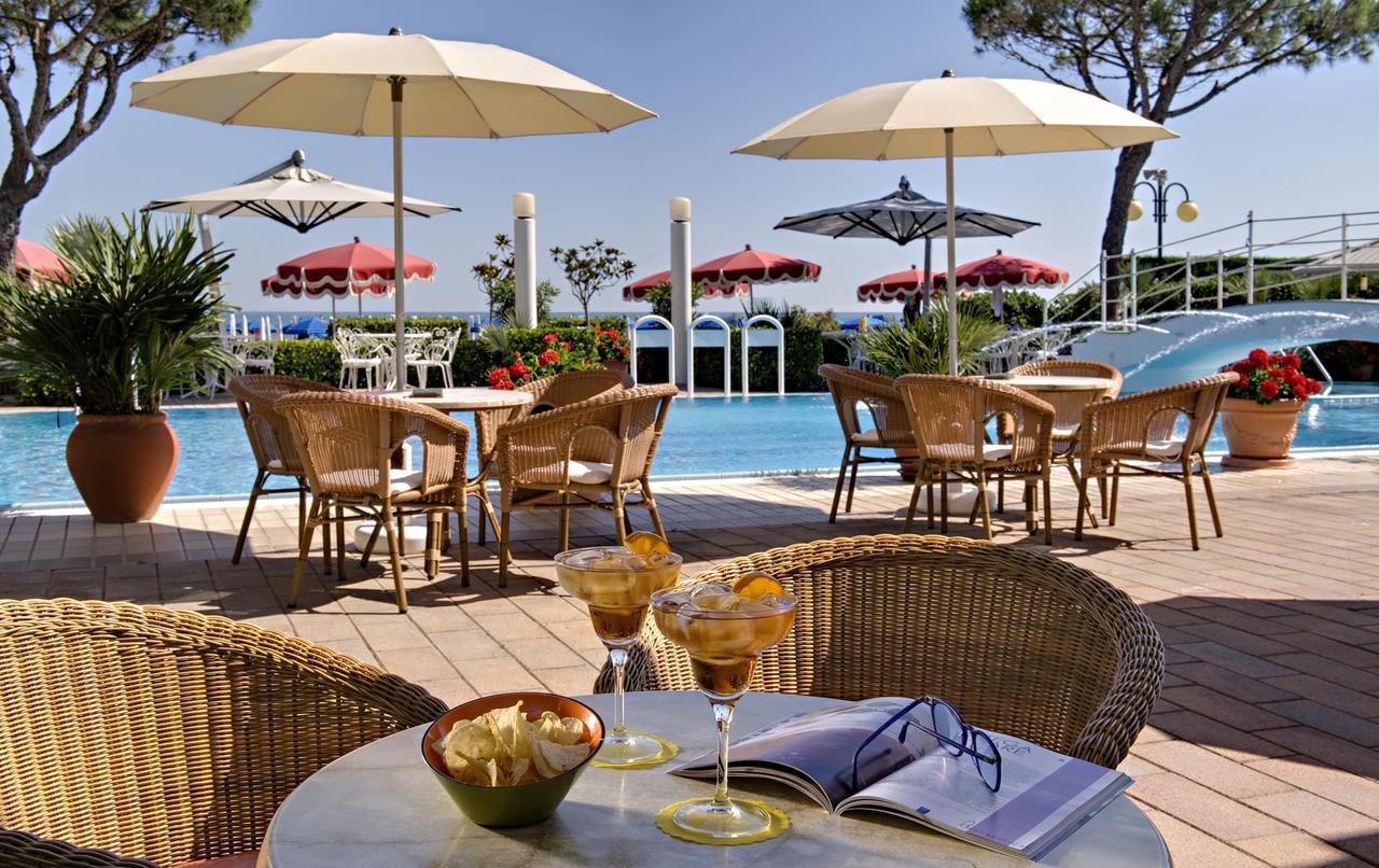 Ruhl Beach Hotel & Suites Лидо ди Йезоло Екстериор снимка
