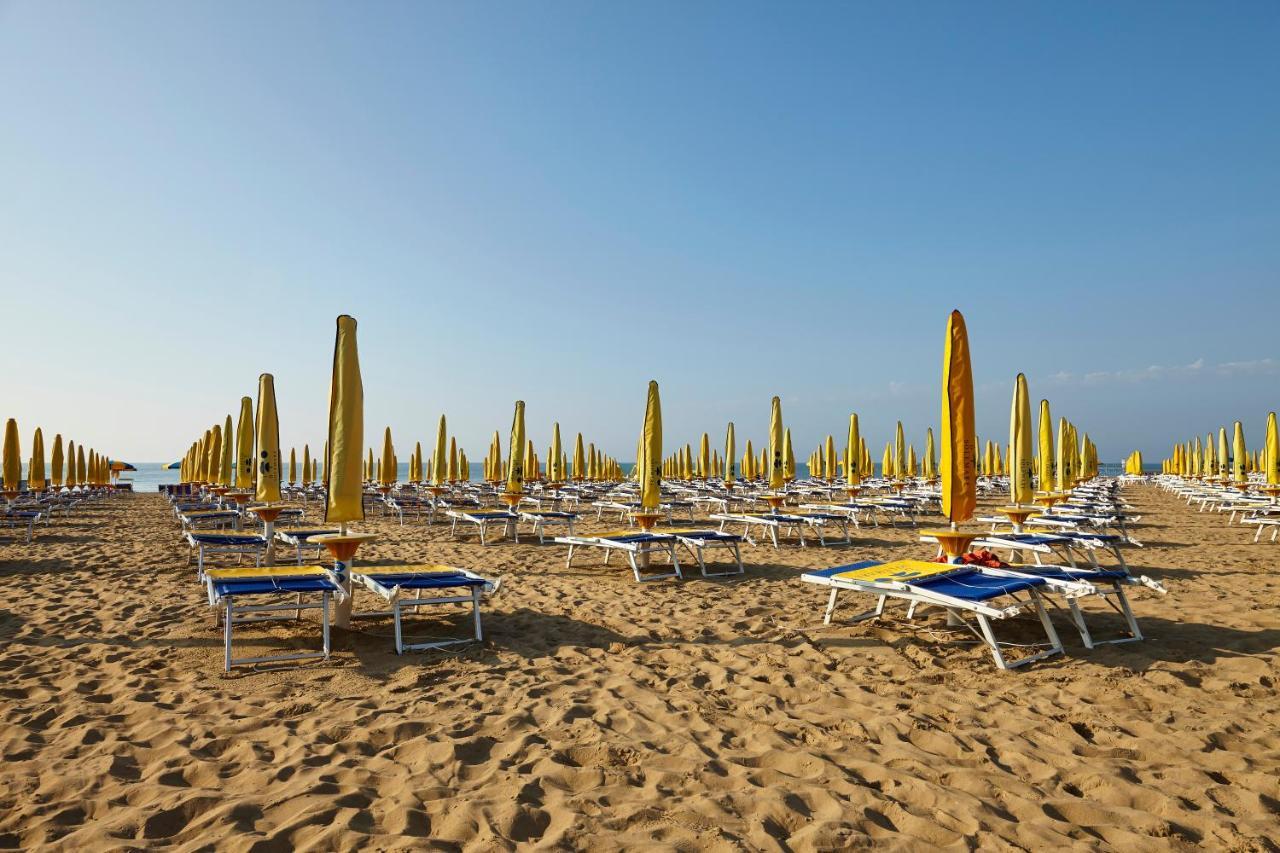Ruhl Beach Hotel & Suites Лидо ди Йезоло Екстериор снимка